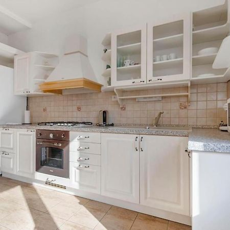Exclusive Apartment In Centre Bratislava Luaran gambar