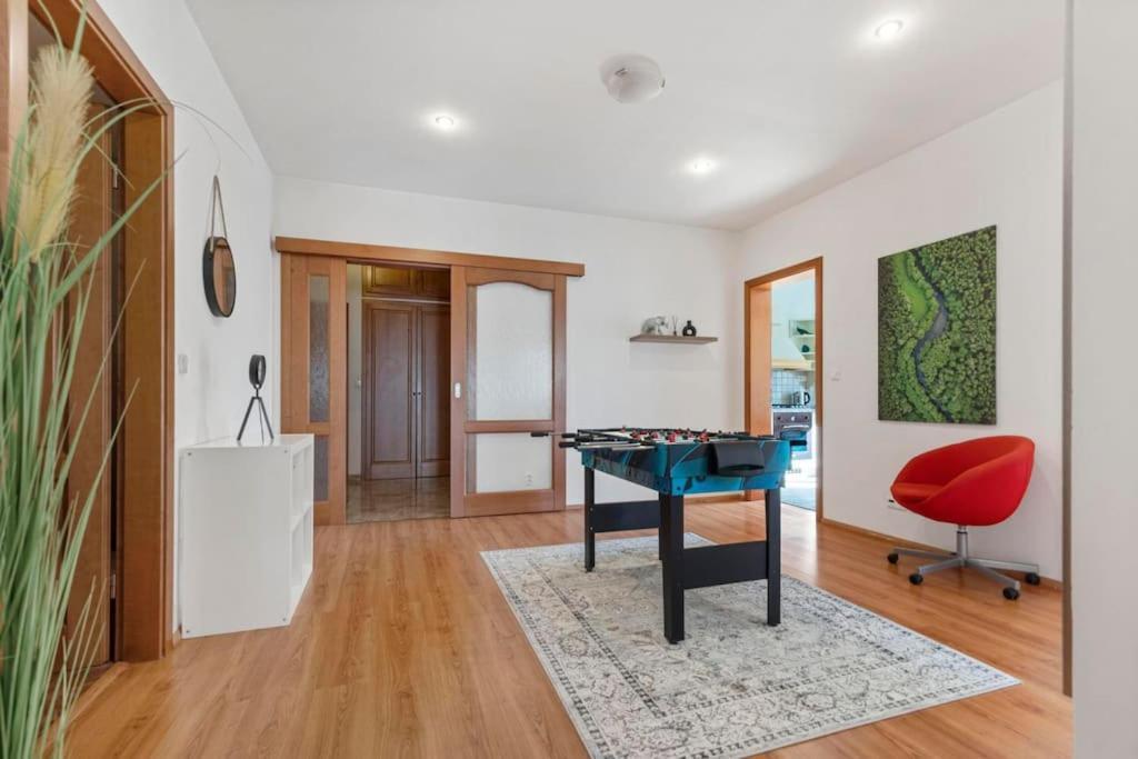 Exclusive Apartment In Centre Bratislava Luaran gambar
